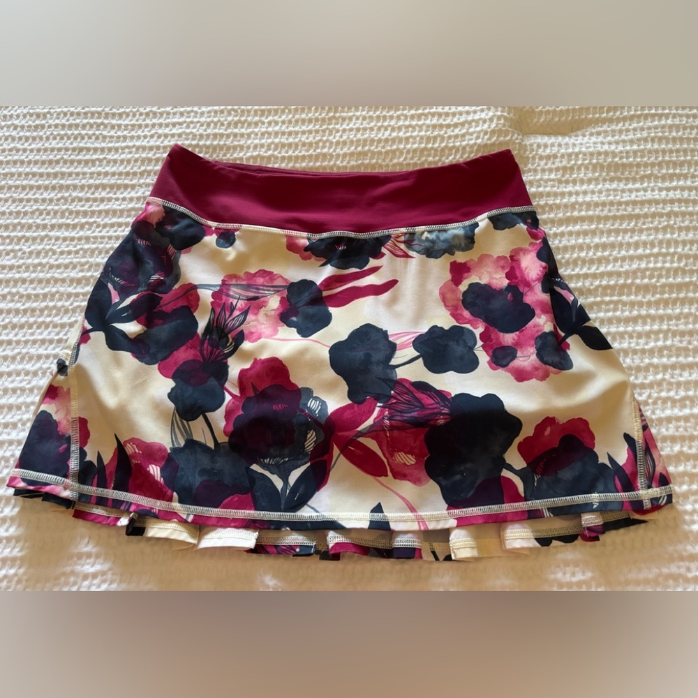 Lululemon Floral Women's Skort Burgundy and Blue